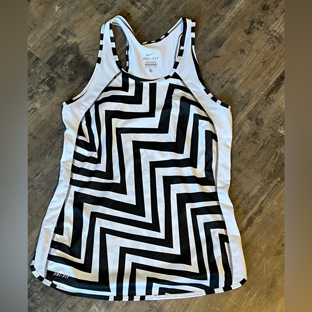 Nike Black and White Graphic Fitted Tank Top